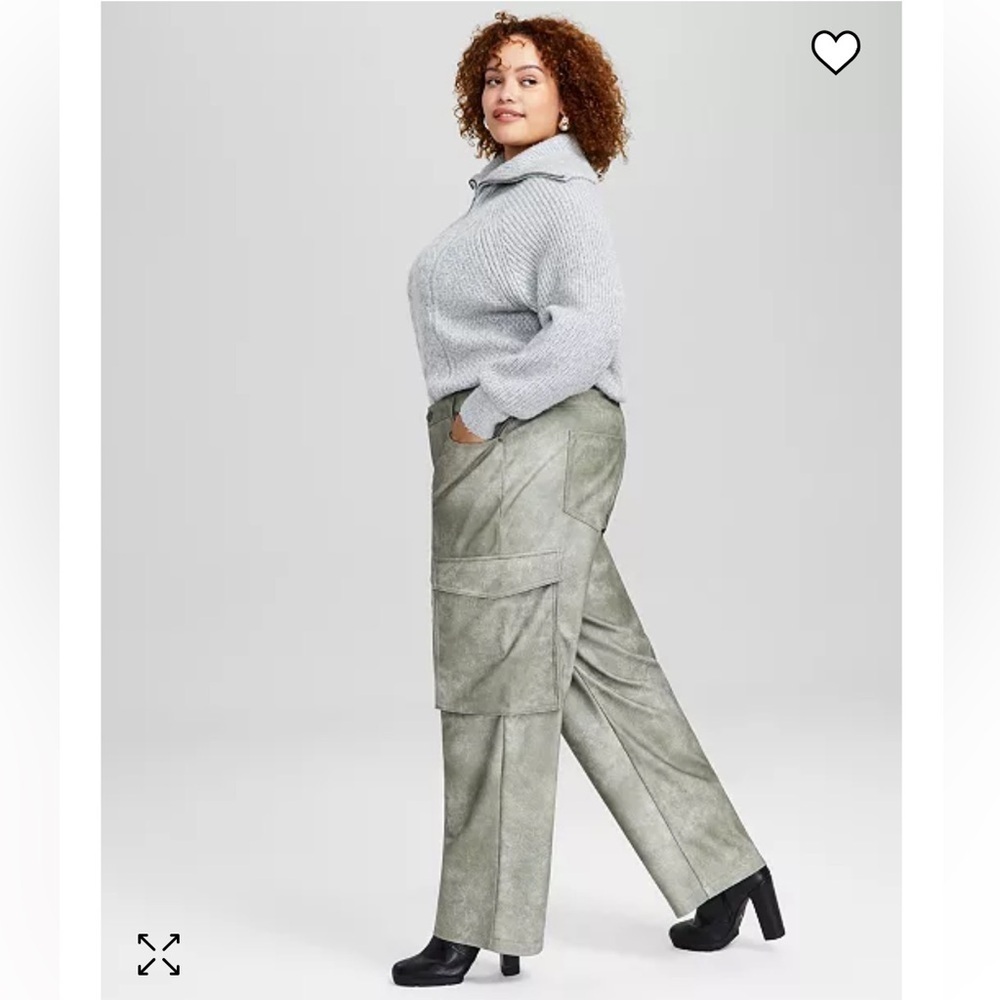 Trendy Plus Size Faux-Leather Cargo Pants in size 28W - Picture 5 of 6